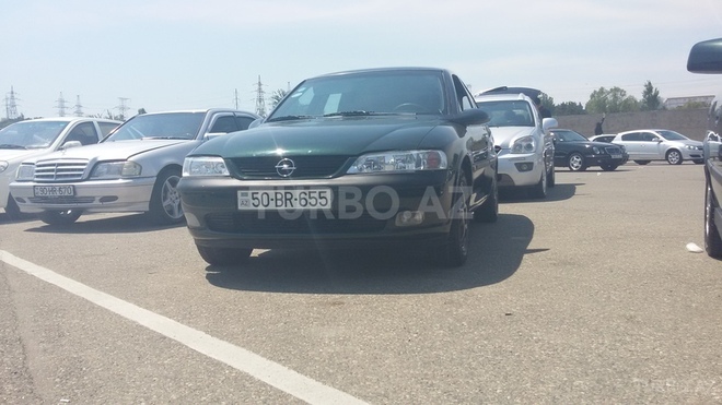 Opel Vectra 1997, 185,000 km - 1.8 l - Bakı