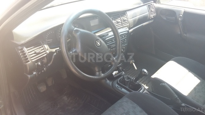 Opel Vectra 1997, 185,000 km - 1.8 l - Bakı