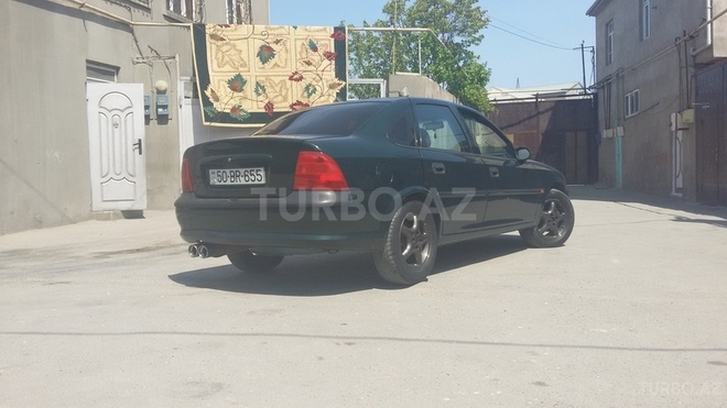 Opel Vectra 1997, 185,000 km - 1.8 l - Bakı