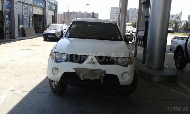 Mitsubishi L200 2007, 147,000 km - 2.5 л - Bakı