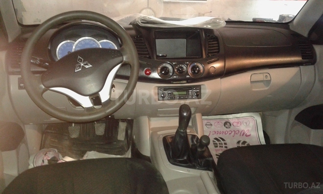 Mitsubishi L200 2007, 147,000 km - 2.5 л - Bakı