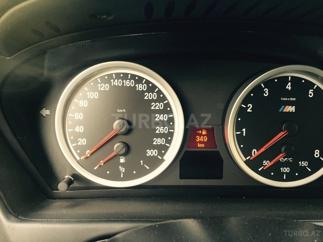 BMW X6 M 2011, 33,000 km - 4.4 л - Bakı