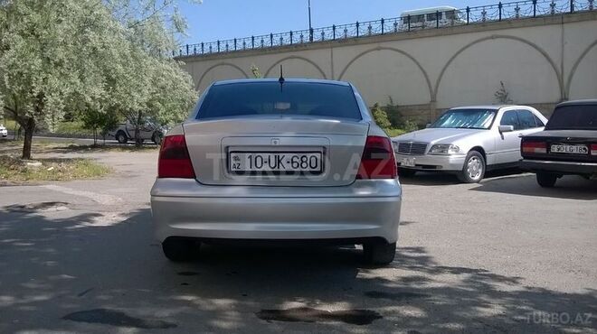 Opel Vectra 1999, 280,000 km - 2.0 l - Bakı
