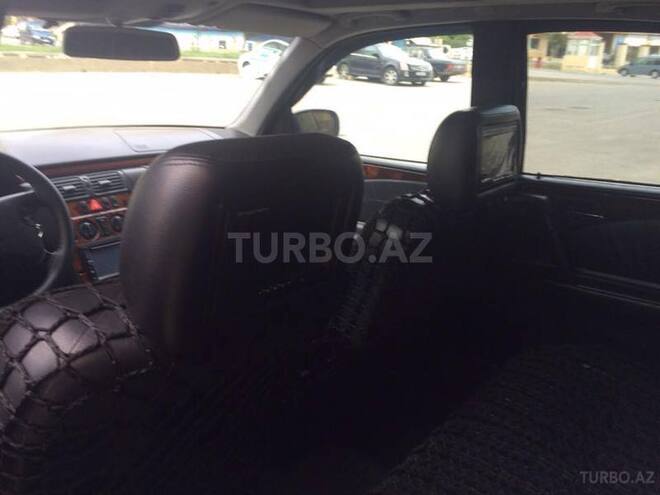 Mercedes E 240 2002, 248,000 km - 2.6 л - Bakı