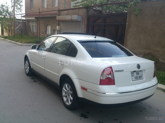 Volkswagen Passat 2003, 240,000 km - 1.8 л - Bakı