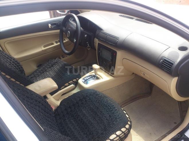 Volkswagen Passat 2003, 240,000 km - 1.8 л - Bakı