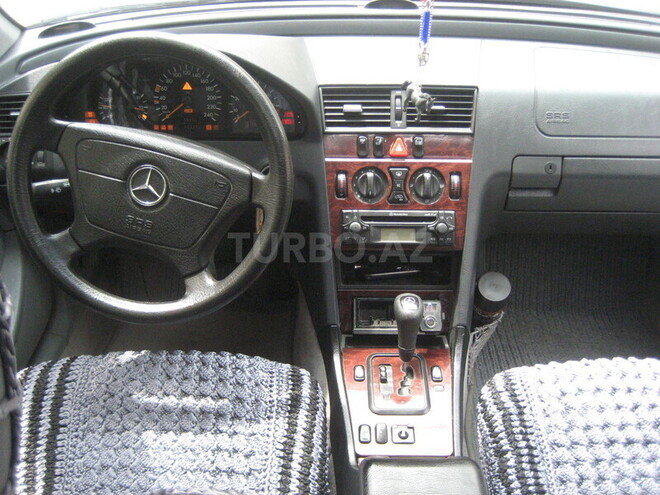 Mercedes C 180 2000, 203,000 km - 1.8 l - Bakı