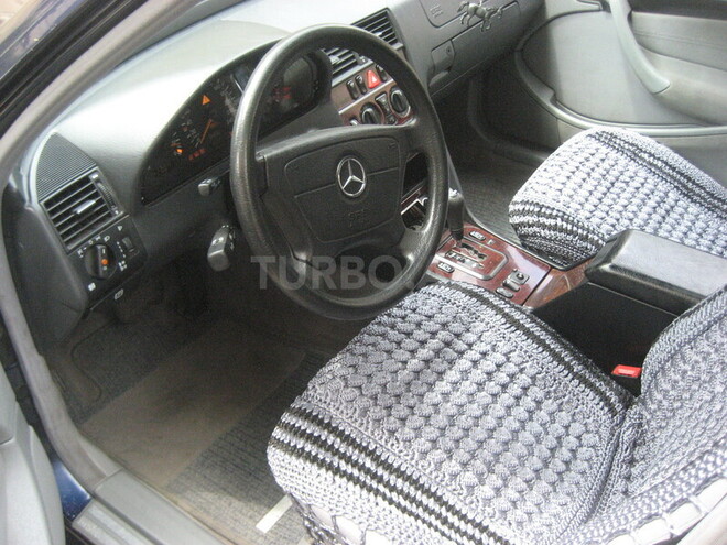 Mercedes C 180 2000, 203,000 km - 1.8 l - Bakı