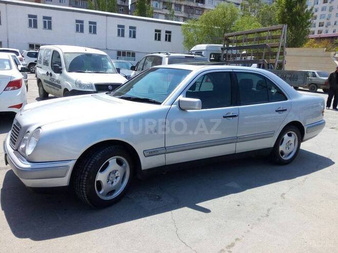 Mercedes E 240 1999, 250,000 km - 2.4 l - Bakı