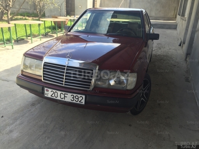 Mercedes E 200 1990, 9,876,543 km - 0.2 l - Bakı