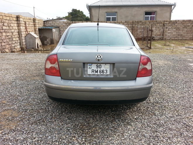 Volkswagen Passat 2001, 300,000 km - 1.8 l - Bakı