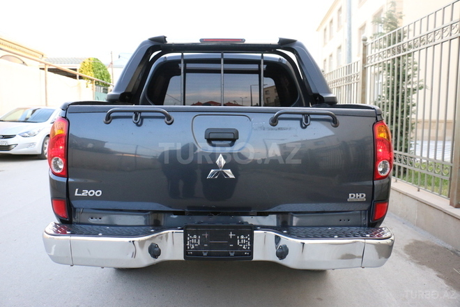 Mitsubishi L200 2012, 67,825 km - 2.4 l - Bakı