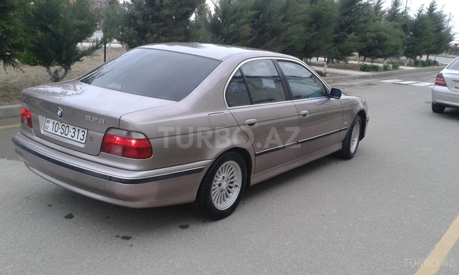 BMW 528 1996, 300,000 km - 2.8 l - Bakı