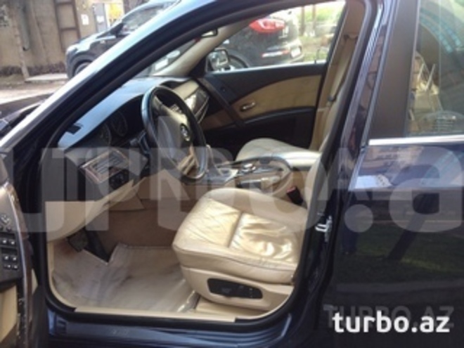 BMW 525 2004, 220,000 km - 2.5 л - Bakı