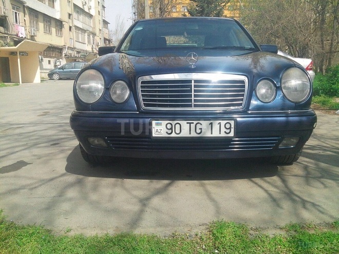 Mercedes E 240 1998, 211,000 km - 2.4 l - Bakı