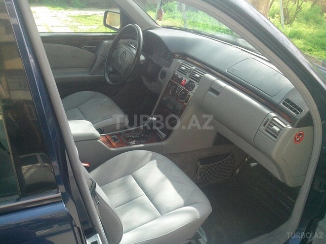 Mercedes E 240 1998, 211,000 km - 2.4 l - Bakı