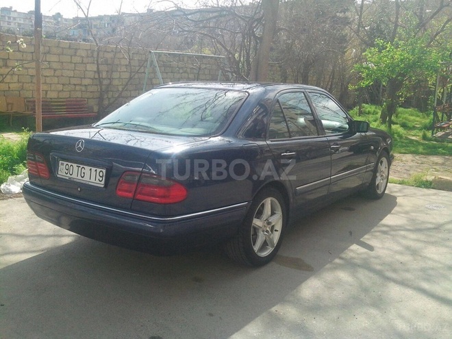 Mercedes E 240 1998, 211,000 km - 2.4 l - Bakı