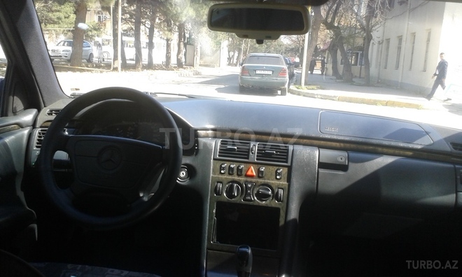Mercedes E 230 1996, 368,000 km - 0.2 l - Bakı