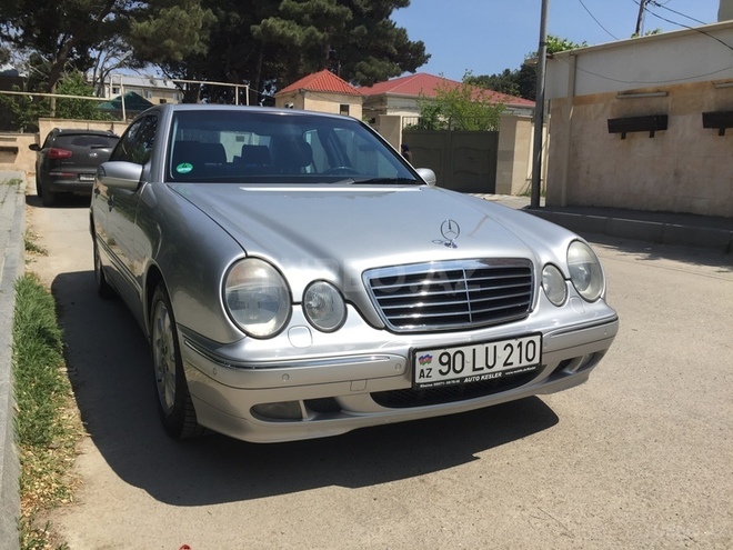 Mercedes E 240 2000, 134,000 km - 2.4 l - Bakı