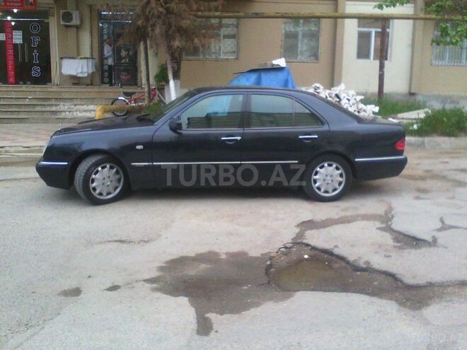 Mercedes E 200 1999, 360,000 km - 2.0 л - Bakı