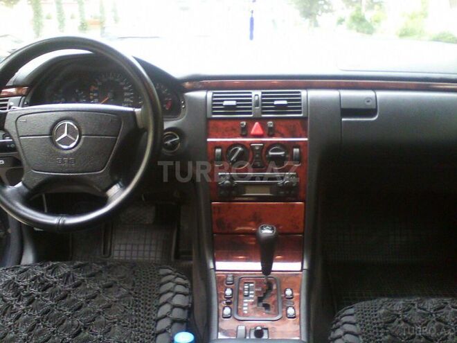 Mercedes E 200 1999, 360,000 km - 2.0 л - Bakı
