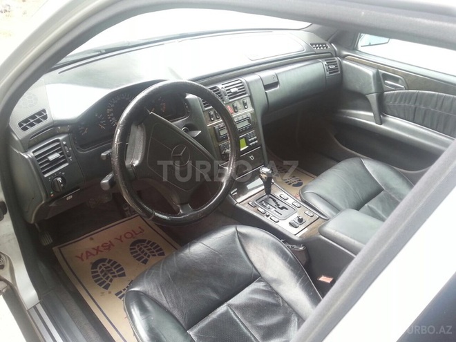 Mercedes E 280 1997, 290,000 km - 2.8 l - Bakı