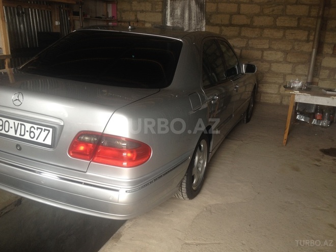 Mercedes E 320 2000, 134,000 km - 3.2 l - Bakı