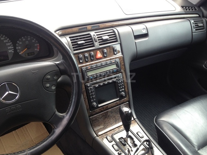 Mercedes E 320 2000, 134,000 km - 3.2 l - Bakı