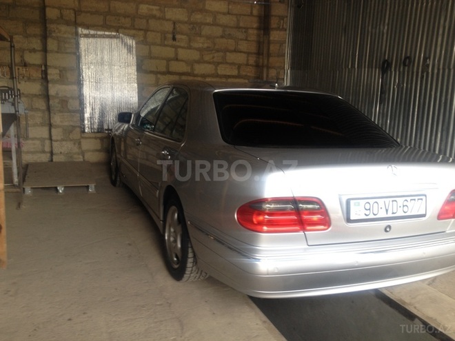 Mercedes E 320 2000, 134,000 km - 3.2 l - Bakı