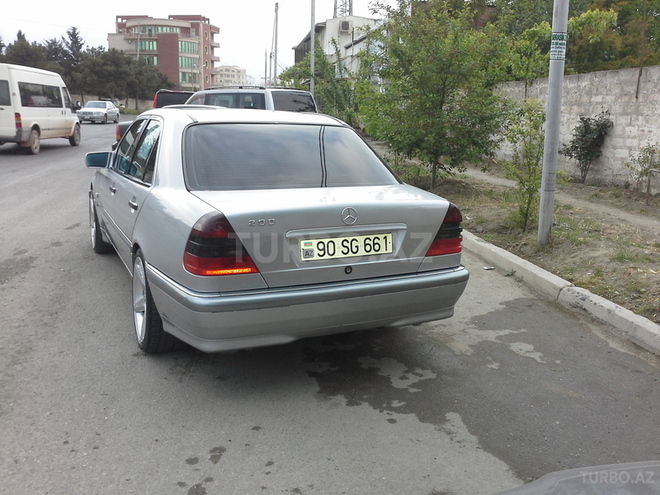 Mercedes C 200 1999, 173,000 km - 2.0 l - Bakı