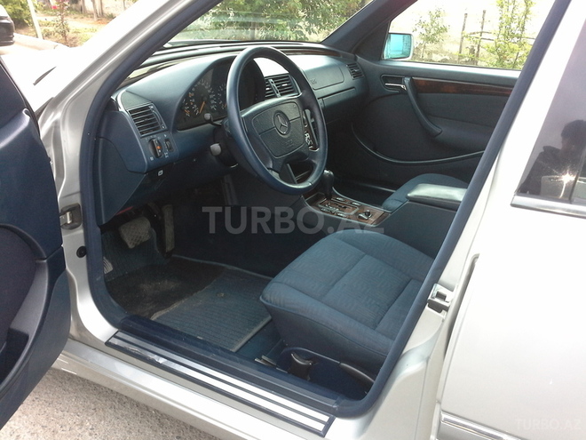 Mercedes C 200 1999, 173,000 km - 2.0 l - Bakı