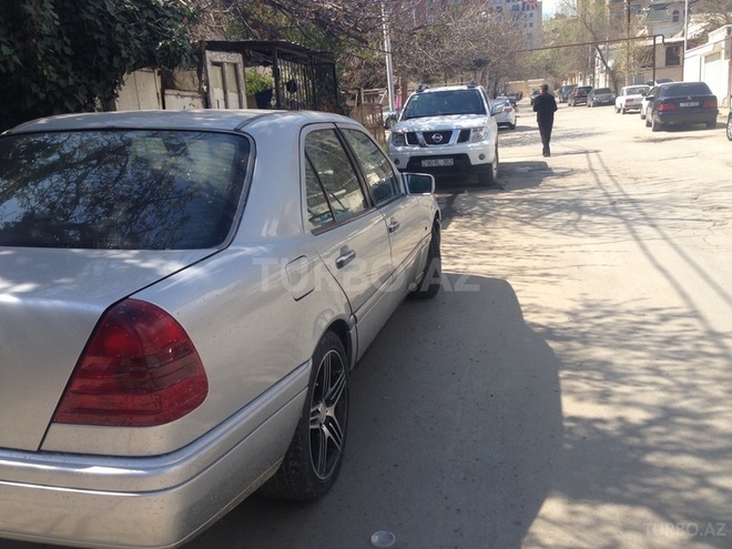 Mercedes C 280 1995, 245,000 km - 2.8 l - Bakı