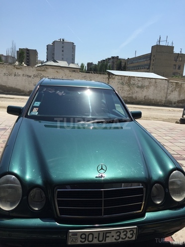 Mercedes E 240 1999, 204,000 km - 2.4 l - Bakı