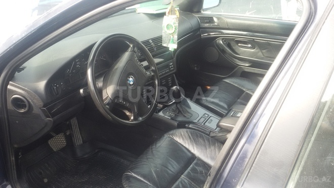BMW 530 1999, 273,000 km - 2.8 l - Bakı