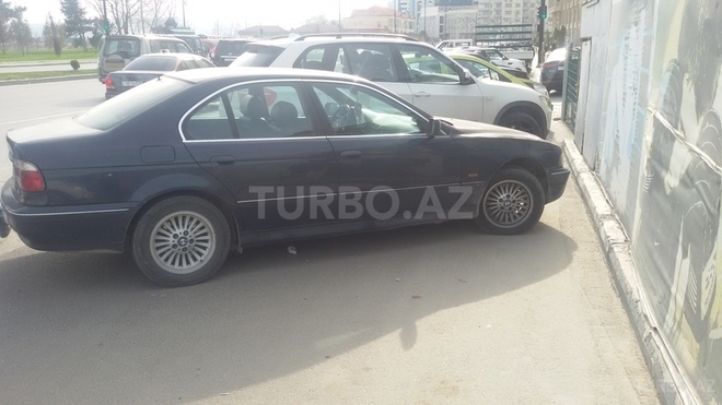 BMW 530 1999, 273,000 km - 2.8 l - Bakı