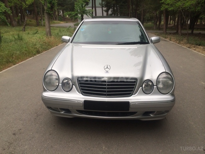 Mercedes E 320 2000, 180,000 km - 3.2 l - Bakı