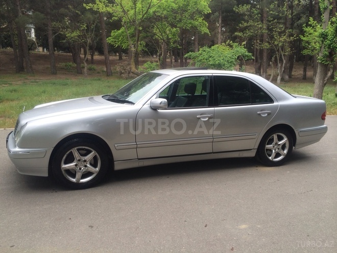 Mercedes E 320 2000, 180,000 km - 3.2 l - Bakı