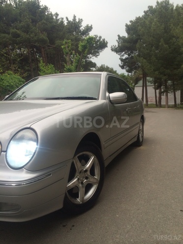 Mercedes E 320 2000, 180,000 km - 3.2 l - Bakı
