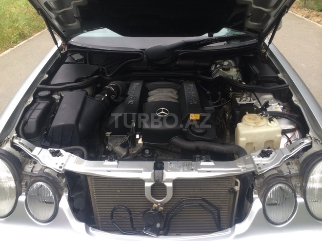 Mercedes E 320 2000, 180,000 km - 3.2 l - Bakı