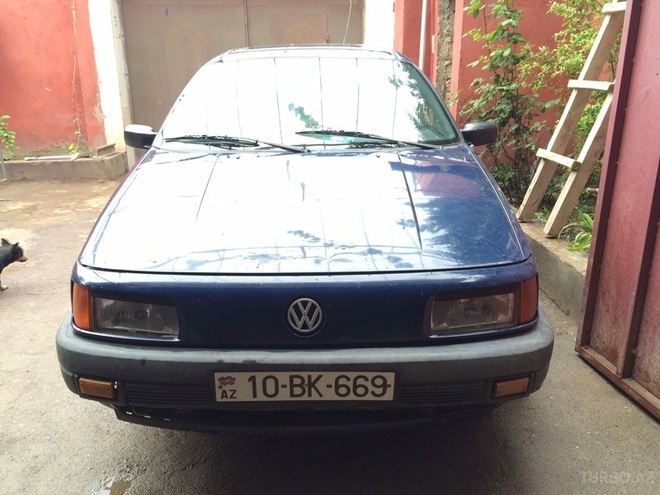Volkswagen Passat 1993, 300,600 km - 1.9 l - Bakı
