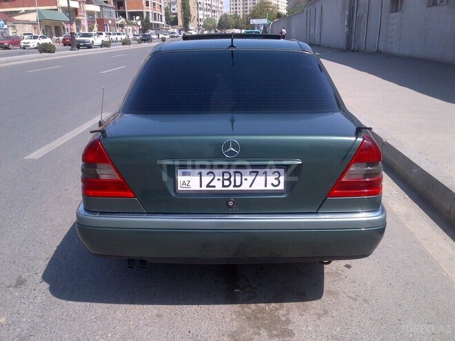 Mercedes C 220 1995, 340,000 km - 2.2 l - Bakı