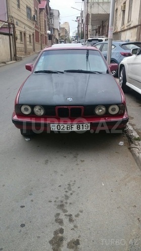 BMW 525 1988, 299,000 km - 2.5 л - Bakı