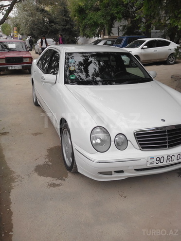 Mercedes E 220 2000, 220,480 km - 2.2 l - Bakı