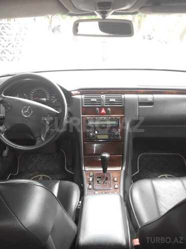 Mercedes E 220 2000, 220,480 km - 2.2 l - Bakı