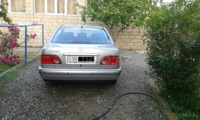 Mercedes E 200 1999, 250,000 km - 2.0 l - Bakı