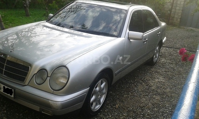 Mercedes E 200 1999, 250,000 km - 2.0 l - Bakı