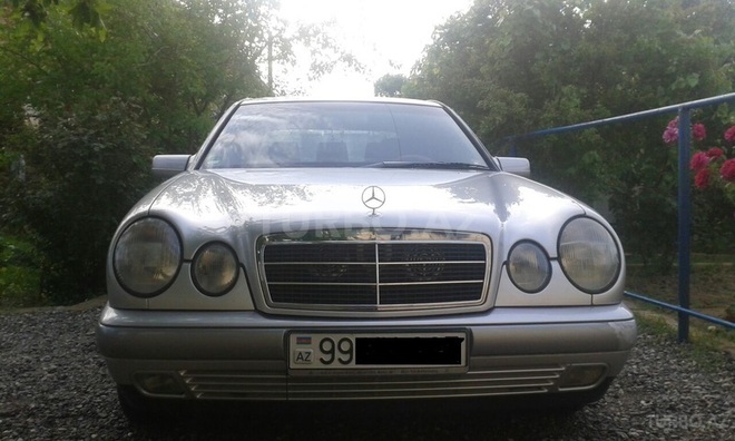 Mercedes E 200 1999, 250,000 km - 2.0 l - Bakı