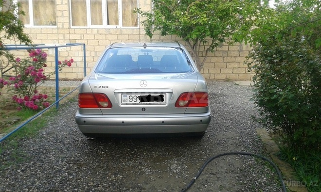 Mercedes E 200 1999, 250,000 km - 2.0 l - Bakı