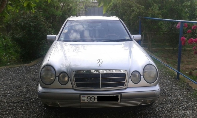 Mercedes E 200 1999, 250,000 km - 2.0 l - Bakı