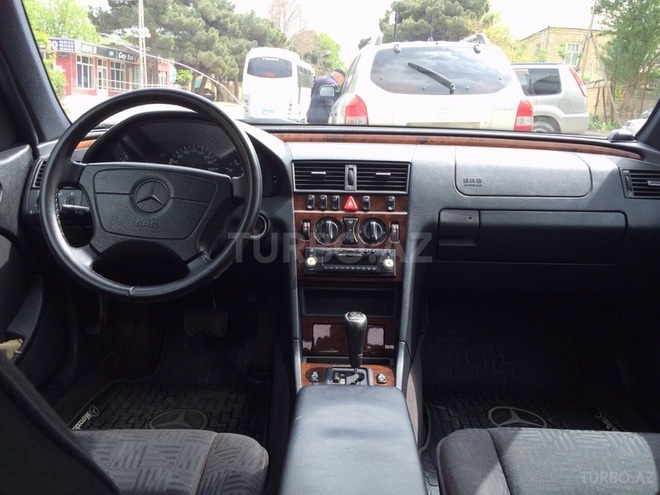 Mercedes C 200 1998, 195,000 km - 0.2 l - Bakı
